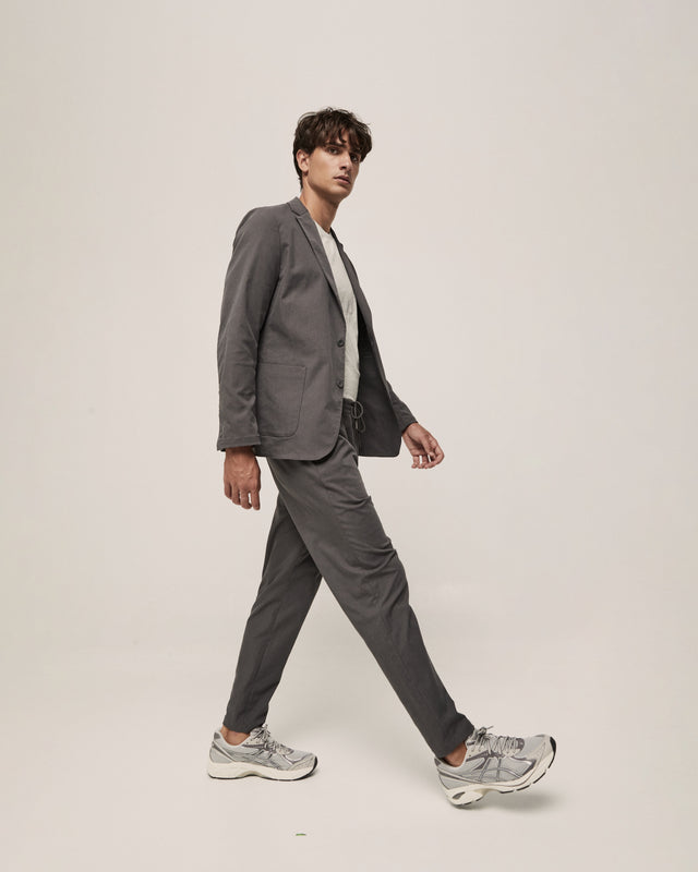 TRAJE CONFORT GRIS OSCURO