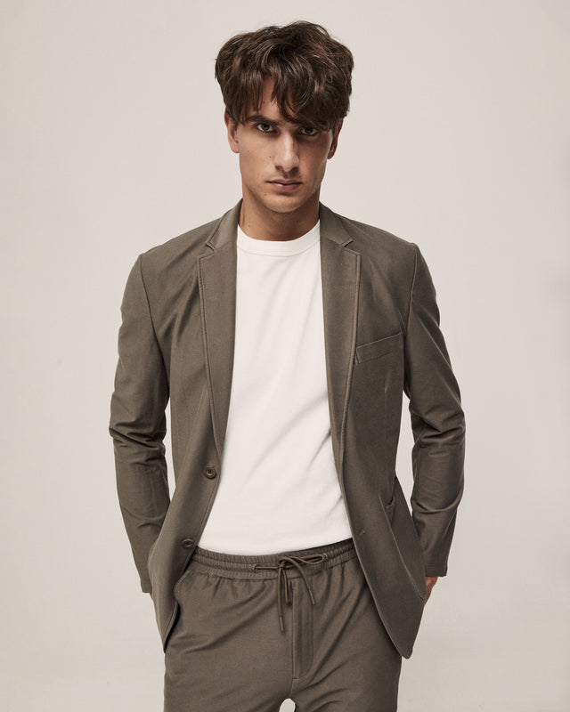 TRAJE CONFORT TAUPE
