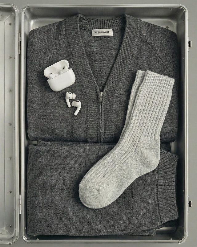 COMFORTABLE AND WARM BOX