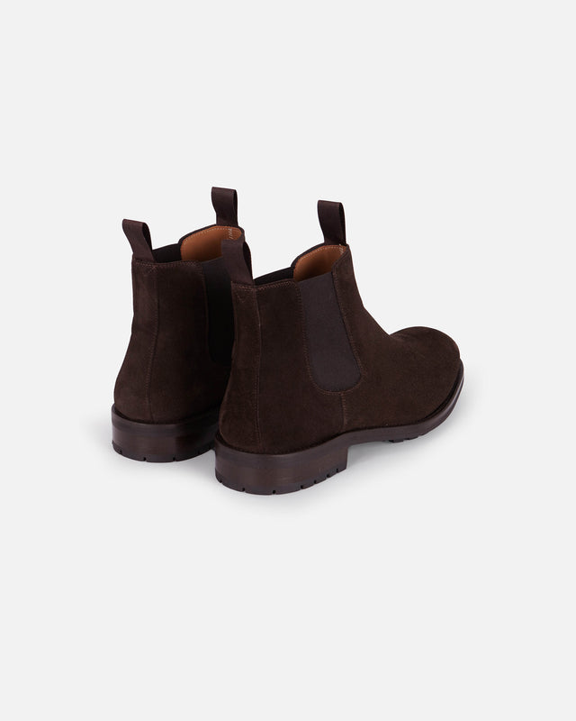 CHELSEA BOOTS